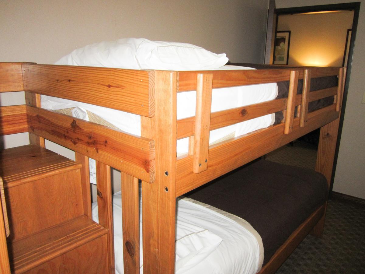 Bell'S Extended Stay And Suites Saint Robert Luaran gambar