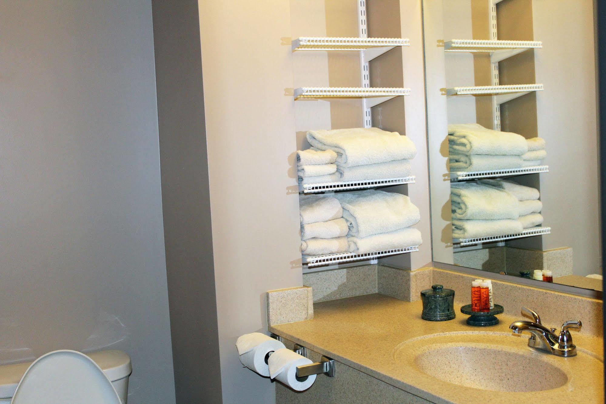 Bell'S Extended Stay And Suites Saint Robert Luaran gambar