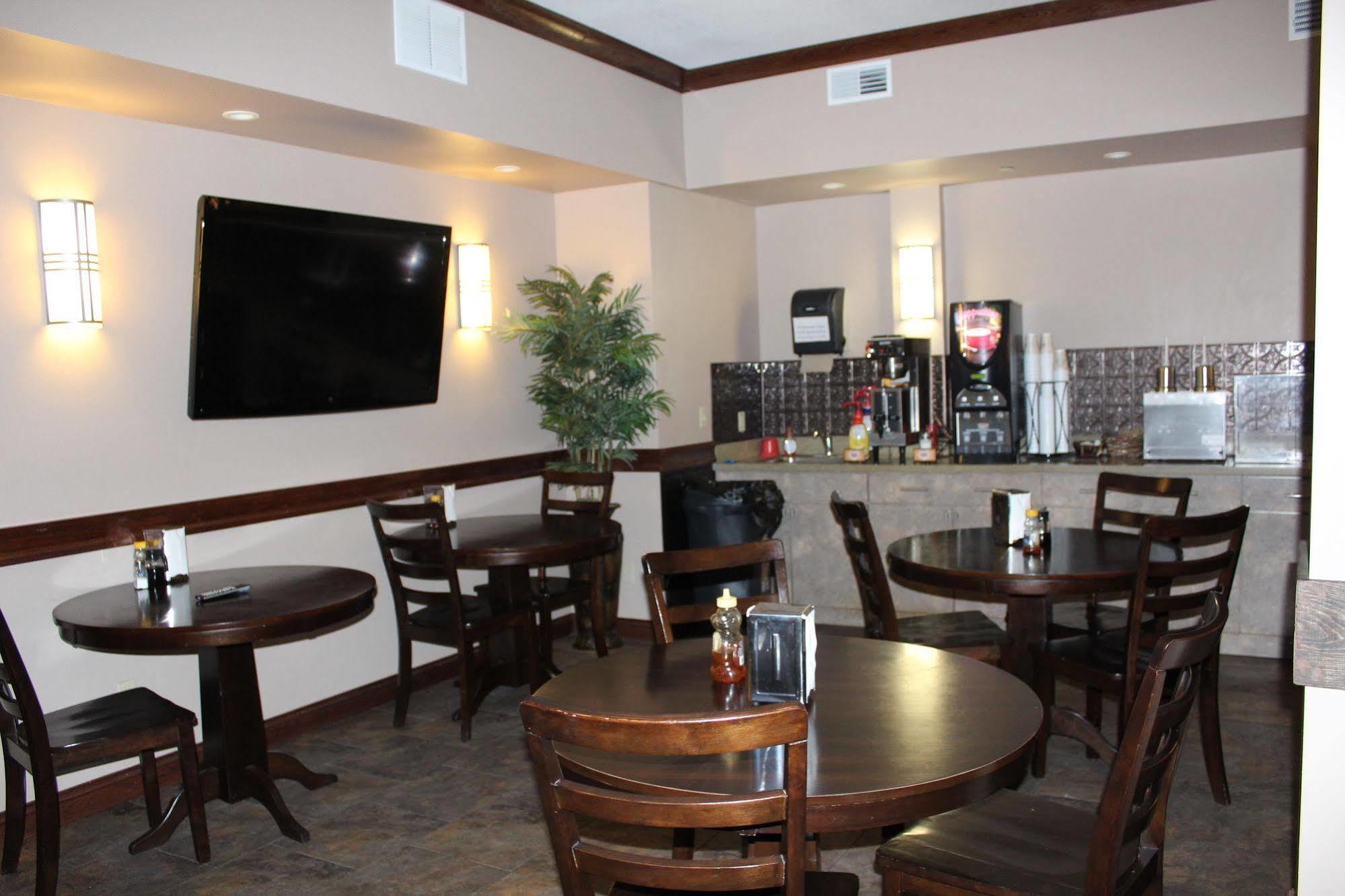 Bell'S Extended Stay And Suites Saint Robert Luaran gambar