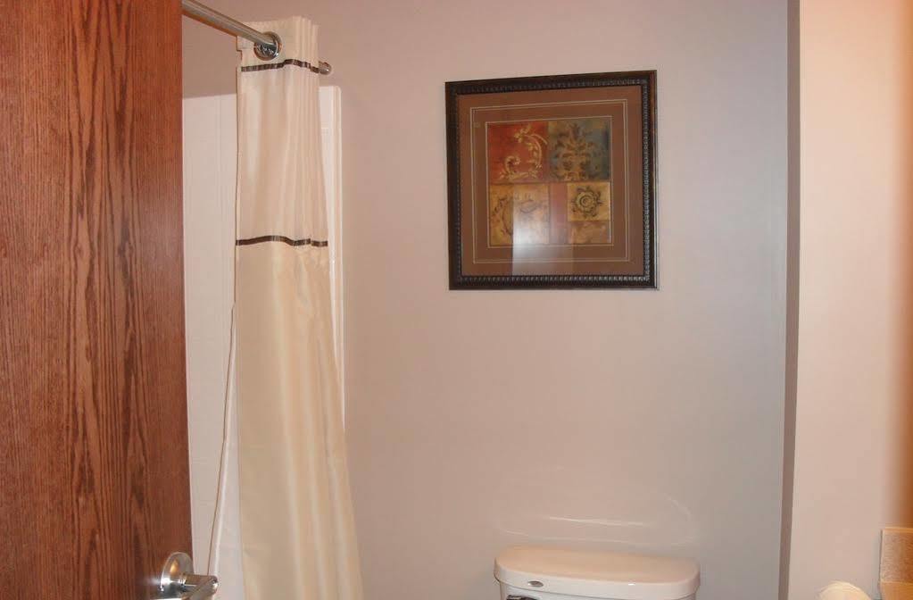 Bell'S Extended Stay And Suites Saint Robert Luaran gambar