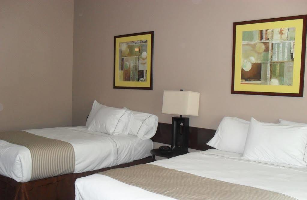 Bell'S Extended Stay And Suites Saint Robert Luaran gambar